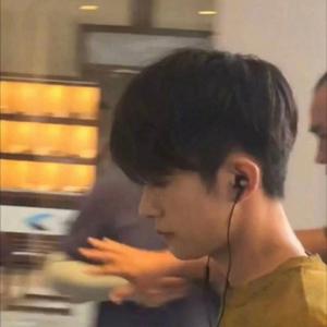 中国媚黑在线播放网站
